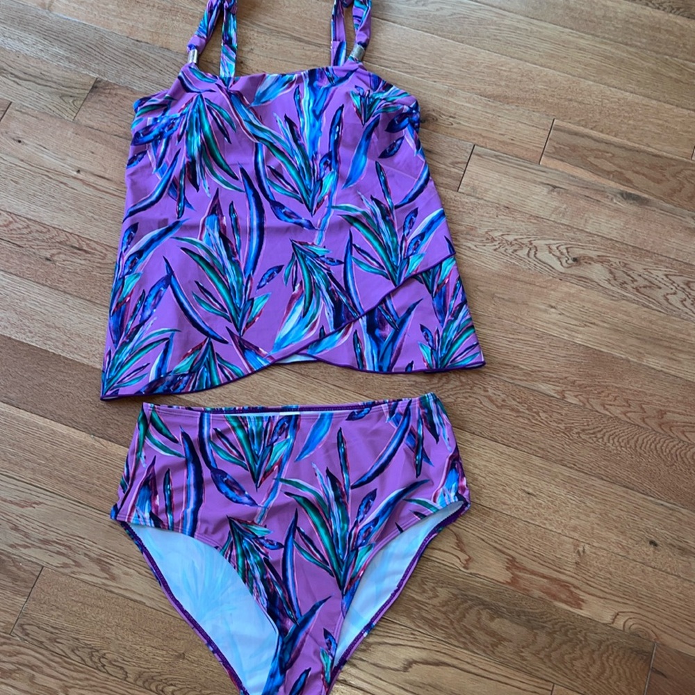Modily nwot bathing suit with adjustable straps two piece size large